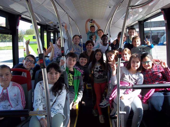 Vitrasa abre sus puertas a los distintos centros escolares de la ciudad gallega