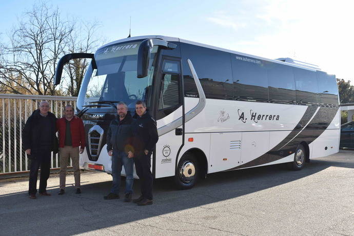 Nogebus proporciona un vehículo a Autobuses Herrera