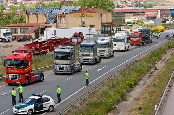 Movilizaci&#243;n contra las restricciones catalanas al tr&#225;fico