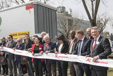 Los asistentes en la inauguración.