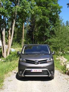Nueva Proace Van de Toyota en las pruebas dinámicas realizadas en Finlandia