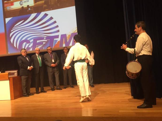 El Congreso de la Cetm recibió la bienvenida a Bilbao con un aurresku.