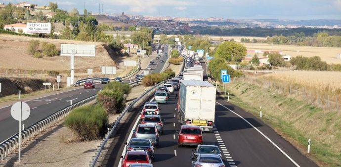 La A-62 a su paso por Simancas (Valladolid).