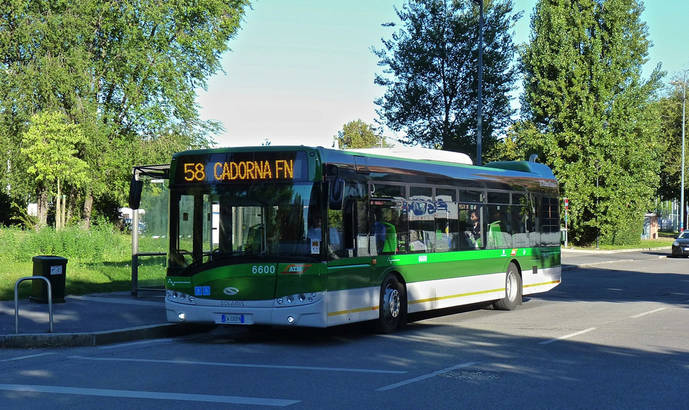 Uno de los autobuses de Solaris que ya recorre las calles de Milán.