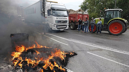 Fenadismer exigirá responsabilidades por los bloqueos de las carreteras catalanas