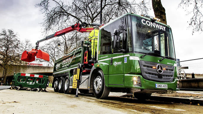 Dos Mercedes-Benz Econic con máxima seguridad para una empresa británica