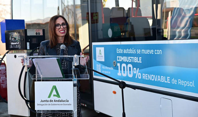 Andalucía pone en servicio su primer autobús con combustible 100% renovable