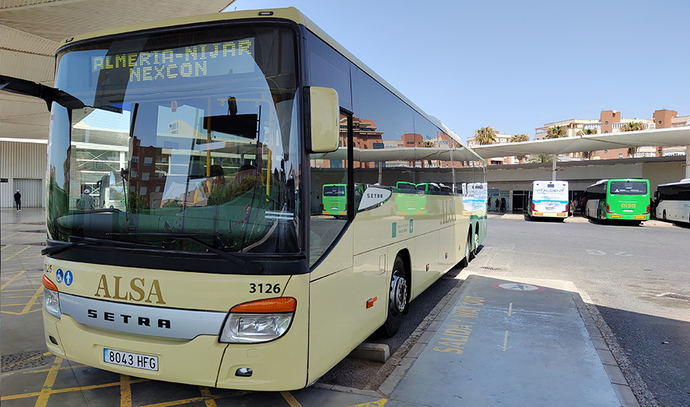 Andalucía amplía las líneas del Programa Estival de Transporte al Litoral