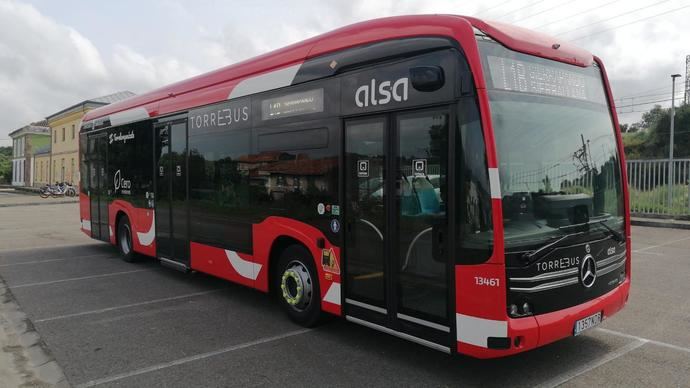Torrelavega incorpora su primer Torrebus 100% eléctrico a su servicio urbano