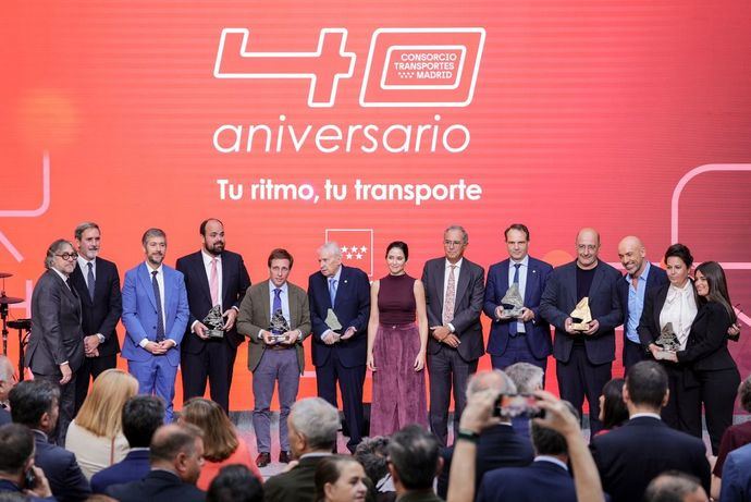 Isabel Díaz Ayuso presenta el Centro de Información del Transporte