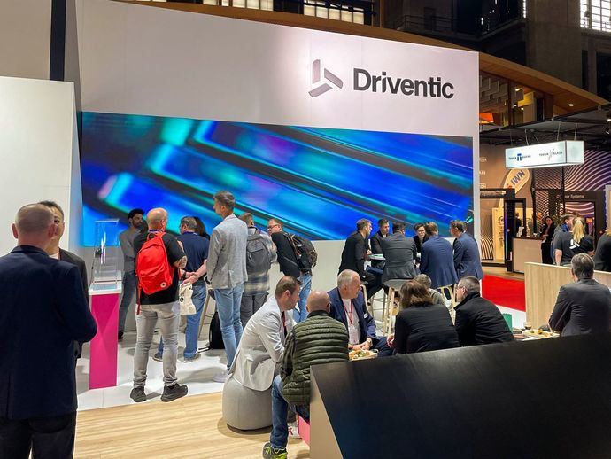 Compromiso con la movilidad eléctrica y proporcionando soluciones sostenibles