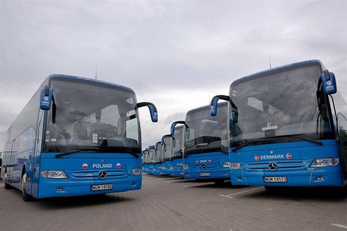 El Mercedes-Benz Tourismo, en acción durante la Euro U21 de fútbol