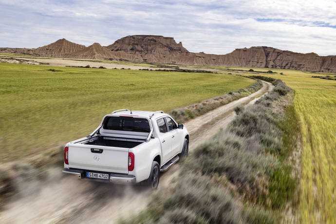 El nuevo pickup de Mercedes-Benz, el Clase X, ya está disponible