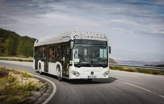 El Mercedes-Benz Citaro 100% eléctrico, en una de sus pruebas.