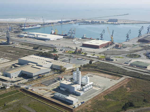 Vista aérea del puerto de Sagunto.