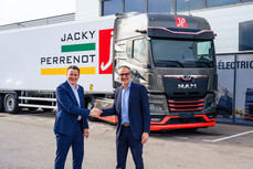 El Grupo Jacky Perrenot recibe el primer eléctrico MAN de su flota