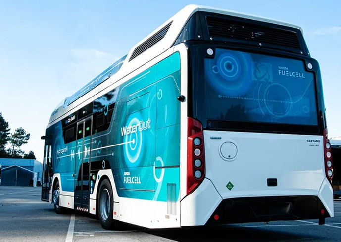 Isuzu y Toyota se alían para lanzar un autobús de hidrógeno en 2026