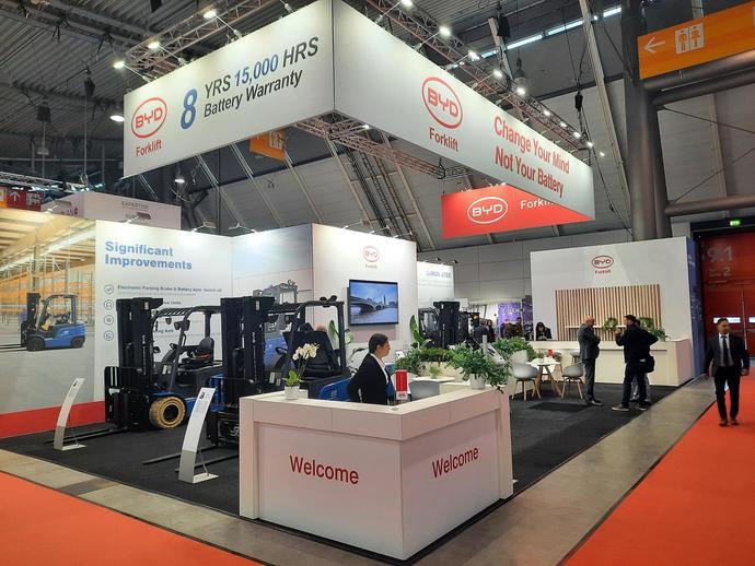 BYD presenta sus nuevas carretillas eléctricas en LogiMAT 2023