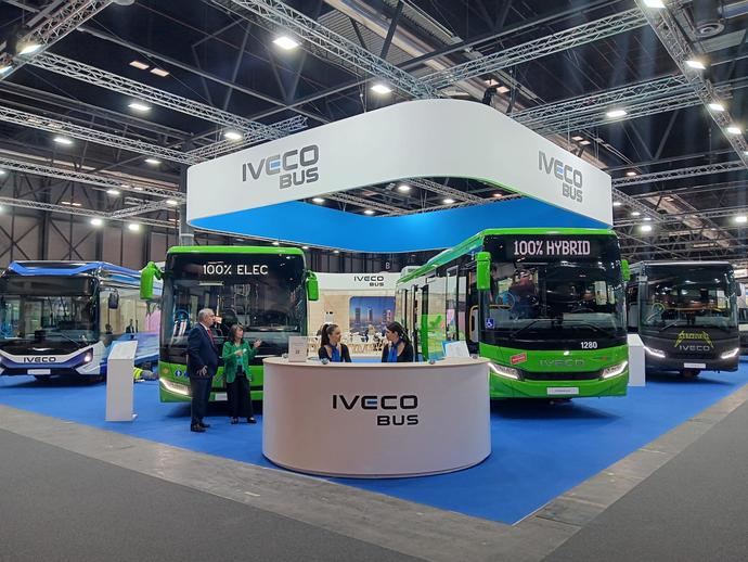 Iveco Bus brilla en la FIAA 2024 con innovación sostenible