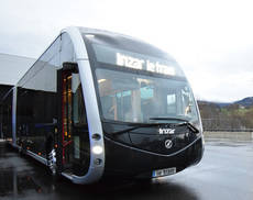 Dbus 'estrena' el primer ieTram fabricado por Irizar en Aduna