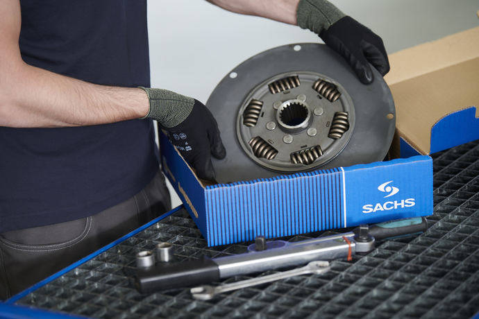 Los amortiguadores de torsión Sachs garantizan una conducción más suave con varias etapas de progresividad.