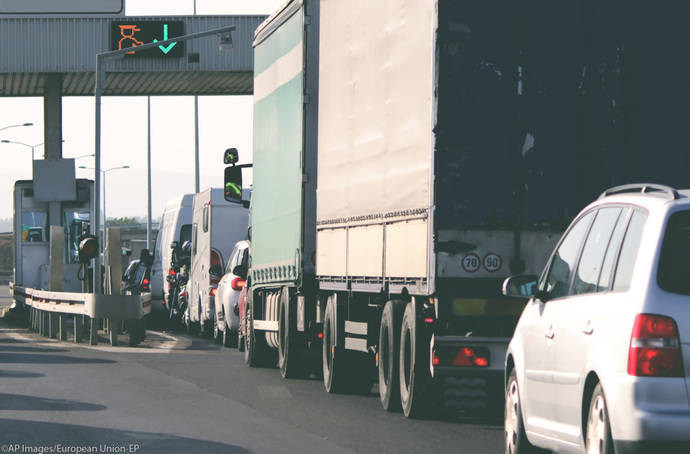 Los peajes en las carreteras de la UE, un sistema más justo y ecológico