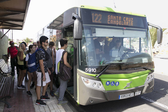 Titsa transporta 14.000 personas en la Candelaria