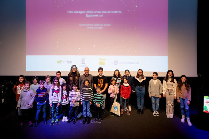 Comienza el concurso de dibujo infantil de Navidad de Dbus