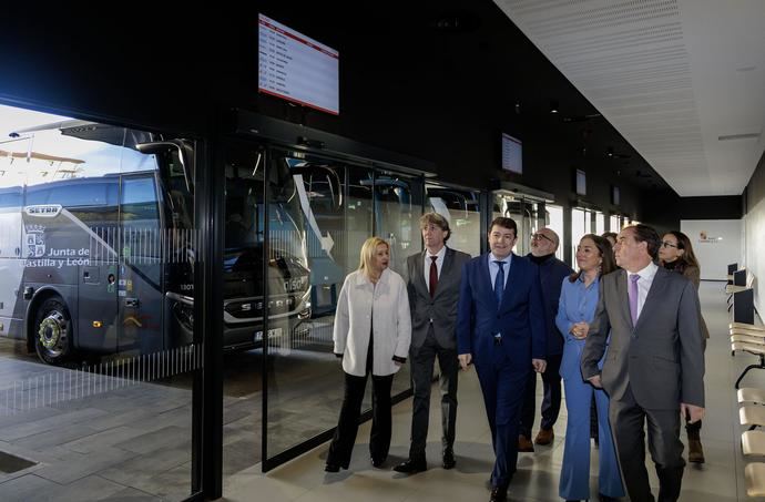 Mañueco inaugura la renovación de la estación de autobuses de Soria