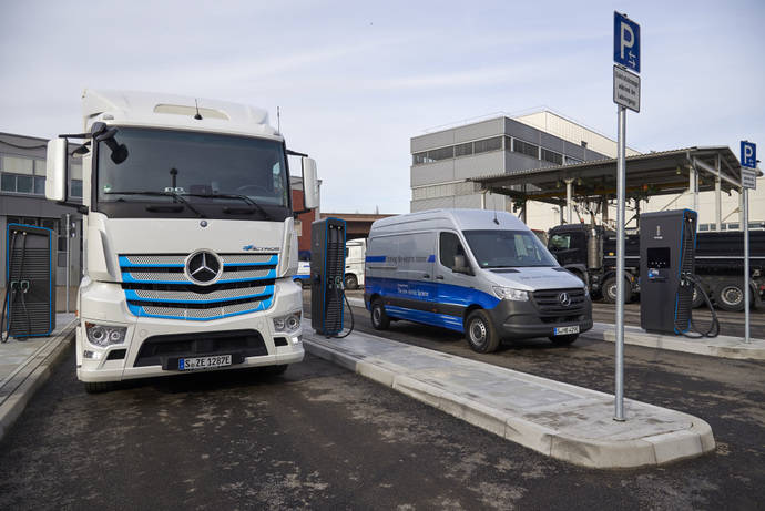 Daimler abre un parque de carga para comerciales eléctricos