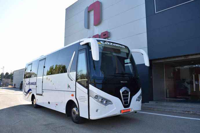 Autocares Lázara recibe un Touring H de Nogebus