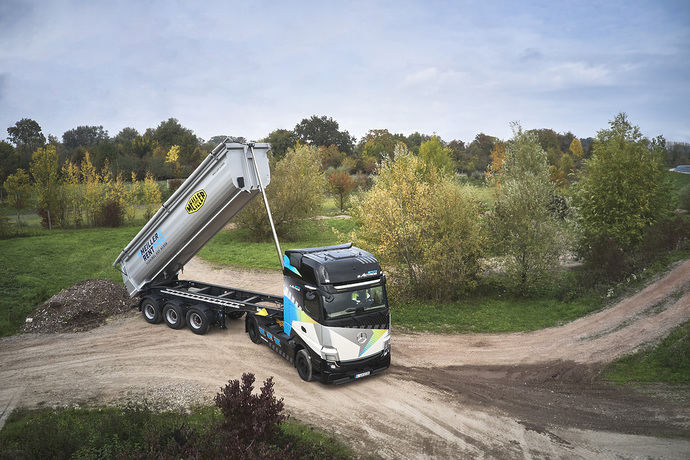 Mercedes-Benz Trucks despliega en Bauma soluciones eléctricas y a medida