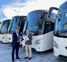 Héctor Rodríguez, CEO de VDL España, y Dionisio Fernández, CEO de Rentalbus. 