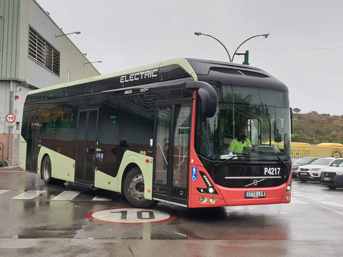 Tusgsal realiza recorridos de prueba con el Volvo 7900, 100% eléctrico