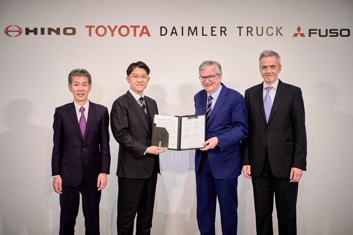 Hino Motors y Mitsubishi Fuso acuerdan su fusión a gran escala