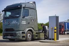 Mercedes prueba con éxito la carga eléctrica a 1.000 kilovatios