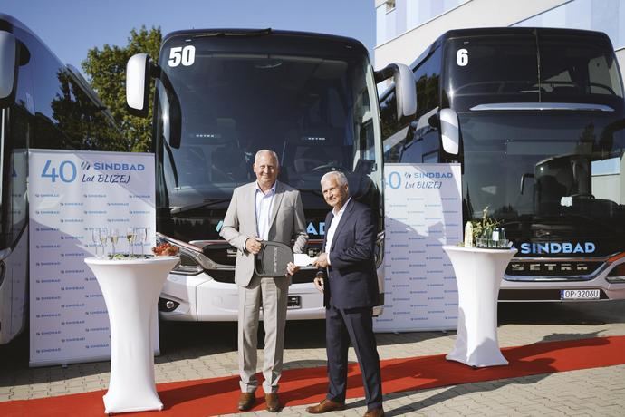 Sindbad amplía su flota con la adquisición de 22 vehículos de Daimler