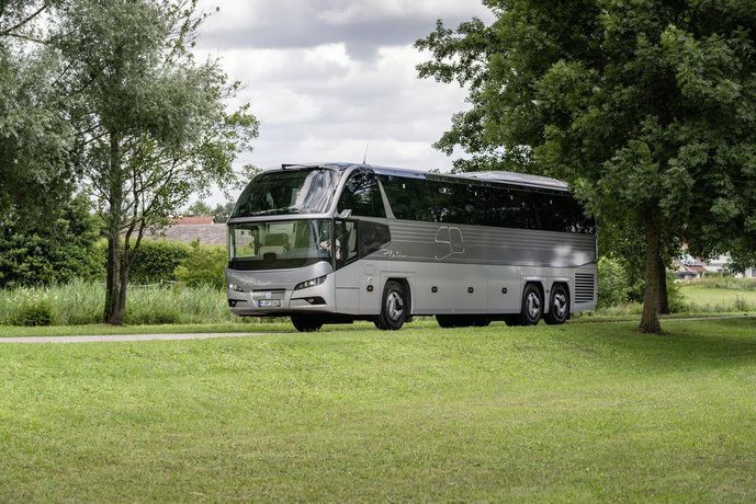 El Neoplan Cityliner cumple medio siglo de vida entre galardones