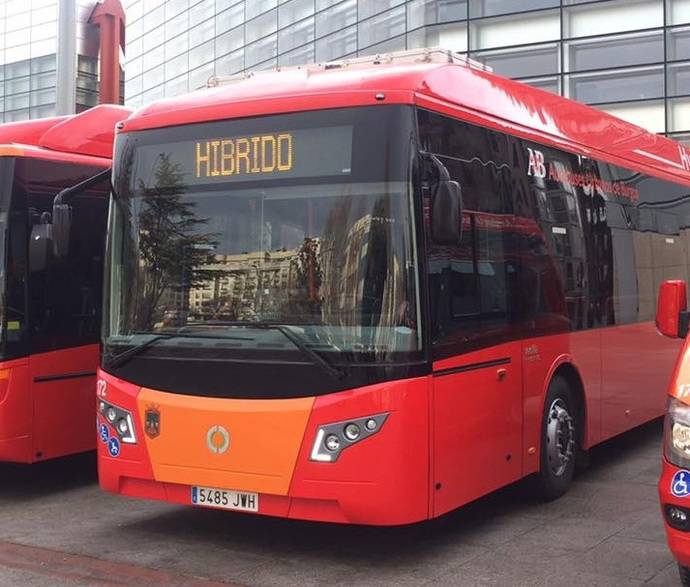 Burgos estrena su primer autobús híbrido municipal de la mano de Vectia