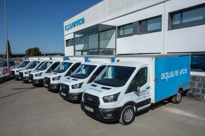 Ford entrega 90 unidades híbridas de su Transit a Aquaservice