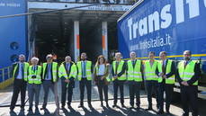 Foto de Familia: Primer transporte intermodal europeo eCMR España.