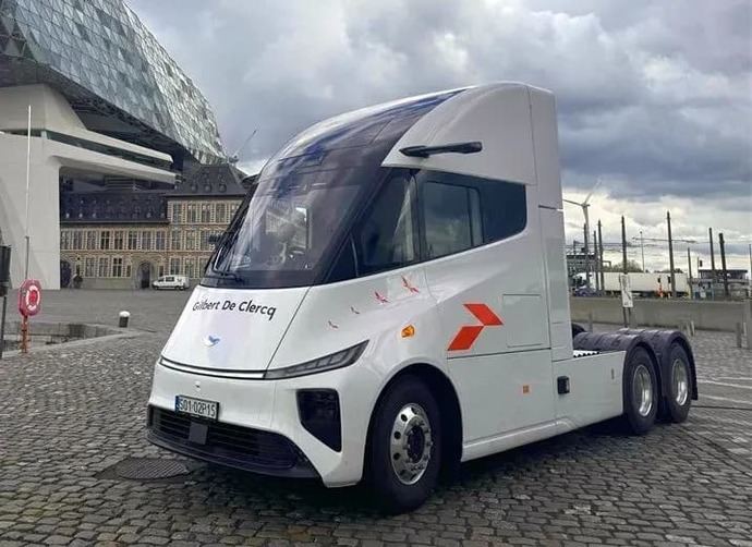 El camión eléctrico chino Windrose EV sorprende a Europa con su diseño