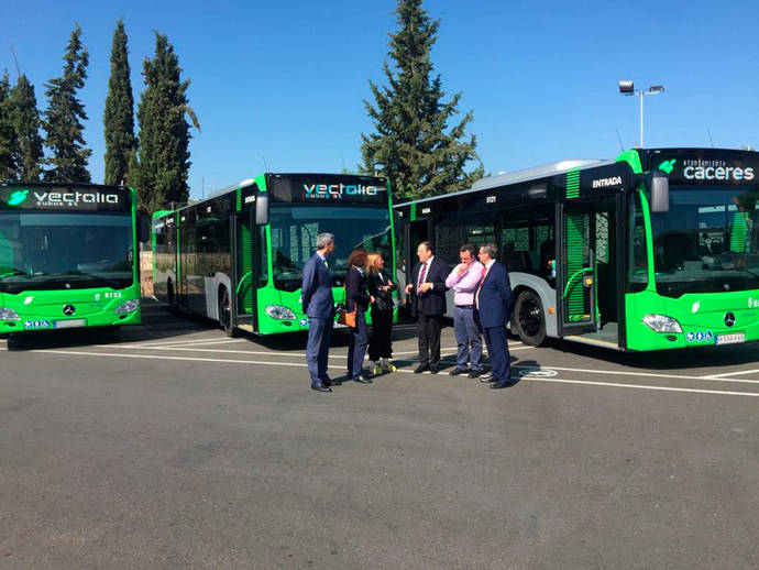 Vectalia incorpora tres unidades al servicio de Cáceres