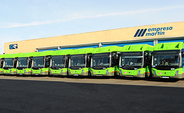 Empresa Martín presenta diez buses propulsados GNC