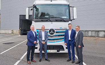 Mercedes-Benz entrega un eActros a Meyer-Logistik