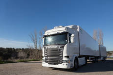 La DGT y el CIAC prueban camiones de 60 toneladas de Scania