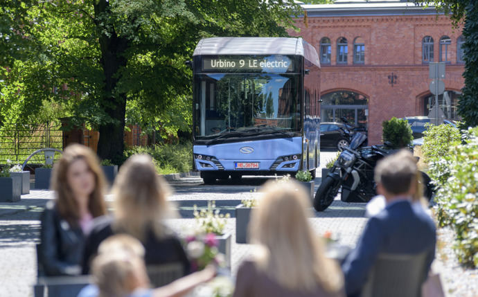 Solaris presenta dos autobuses cero emisiones en la European Mobility