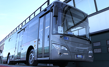 El autobús turístico del fabricante King Long llega al mercado italiano
