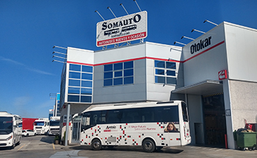 Somauto-Otokar entrega un vehículo Navigo 7.7 a Colegio Areteia