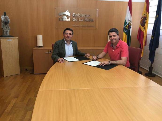 Firmado contrato para nueva terminal de autobuses de Pradejón, La Rioja